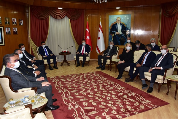 Başbakan Saner, Bankalar Birliği’ni kabul etti