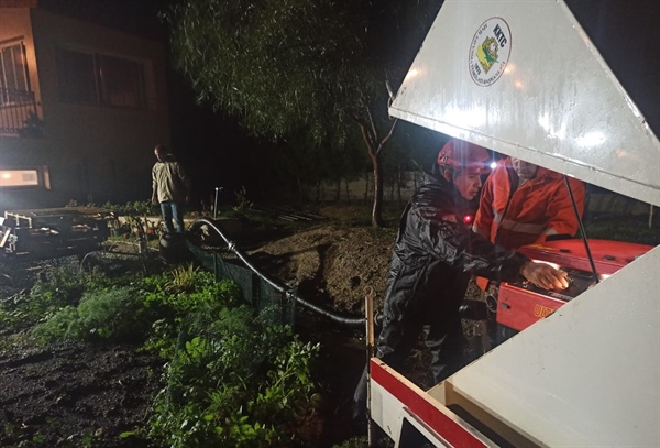 Lefkoşa Dr. Burhan Nalbantoğlu Devlet Hastanesi bodrumunda su baskını