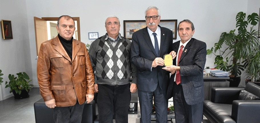 Türk Barış Kuvvetleri Gaziler Derneği’nden Girne Belediye Başkanı Güngördü’ye nezaket ziyareti