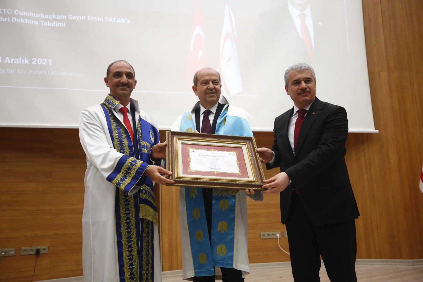 Cumhurbaşkanı Tatar’a Kırşehir’de Fahri Doktora takdim edildi