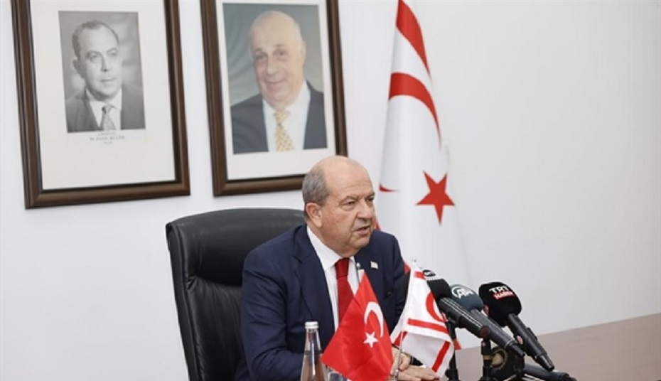 Cumhurbaşkanı Tatar adaya döndü , Ercan’da basın toplantısı düzenledi