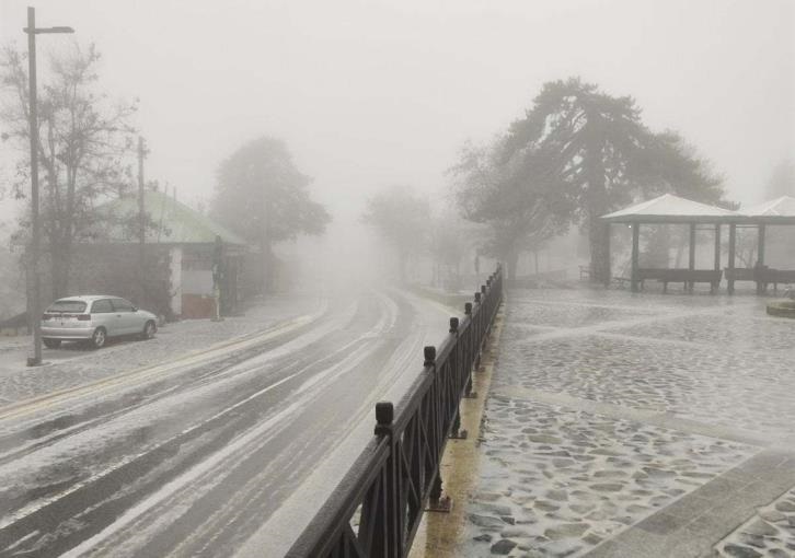 Güney Kıbrıs’taki Meteoroloji Dairesi’nden sarı alarm… Trodos’ta kar yağışı başladı