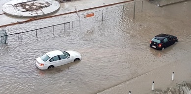 Aşırı yağışlar Güney Kıbrıs’ta da etkili oluyor. Trodos’a giden yollar kapandı.