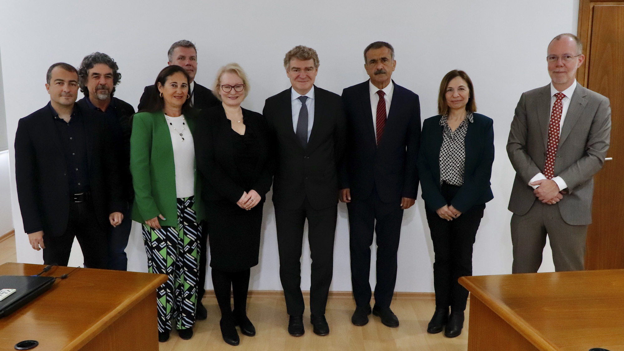 Avrupa Komisyonu Reform Müdürlüğü Genel Direktörü Nava, Süleyman Uluçay’a taziye ziyaretinde bulundu