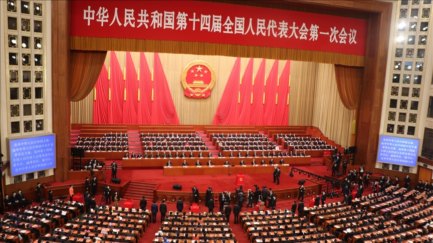 Çin’in yeni Başbakanı Li Çiang oldu