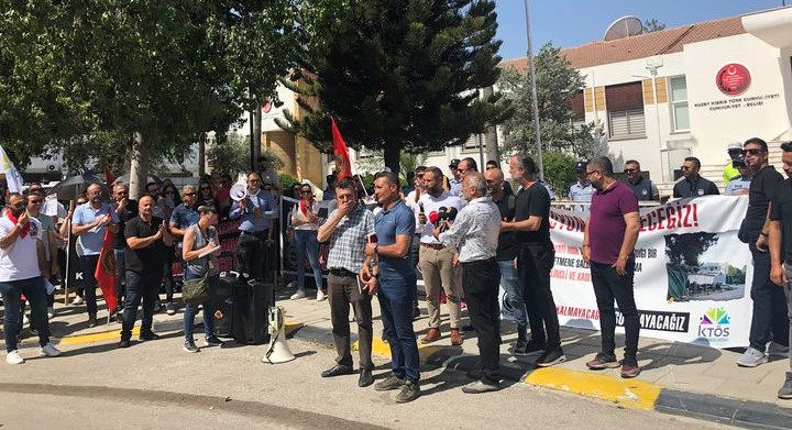 KTÖS ve KTOEÖS, Lefkoşa’daki okullarda  grev yaptı