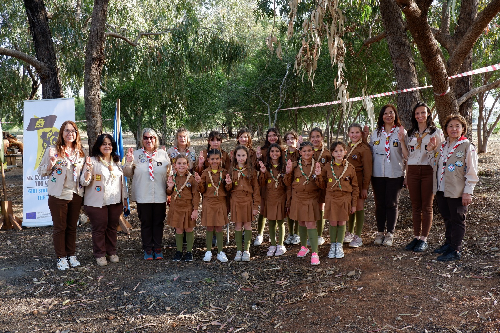“Kız İzciler Geleceğe Yön Veriyor Projesi” kapsamında dostluk kampı düzenlendi