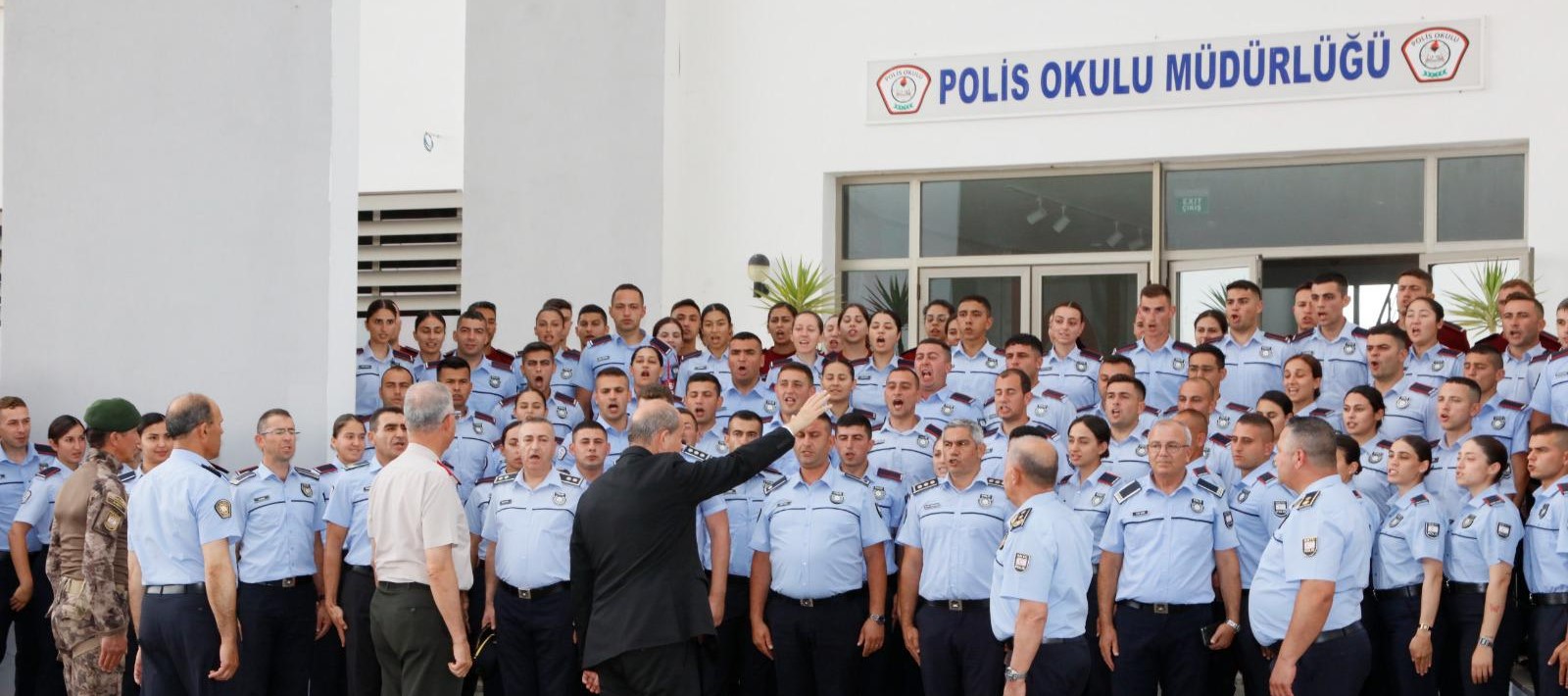 Cumhurbaşkanı Tatar, Polis Okulu’nu ziyaret etti