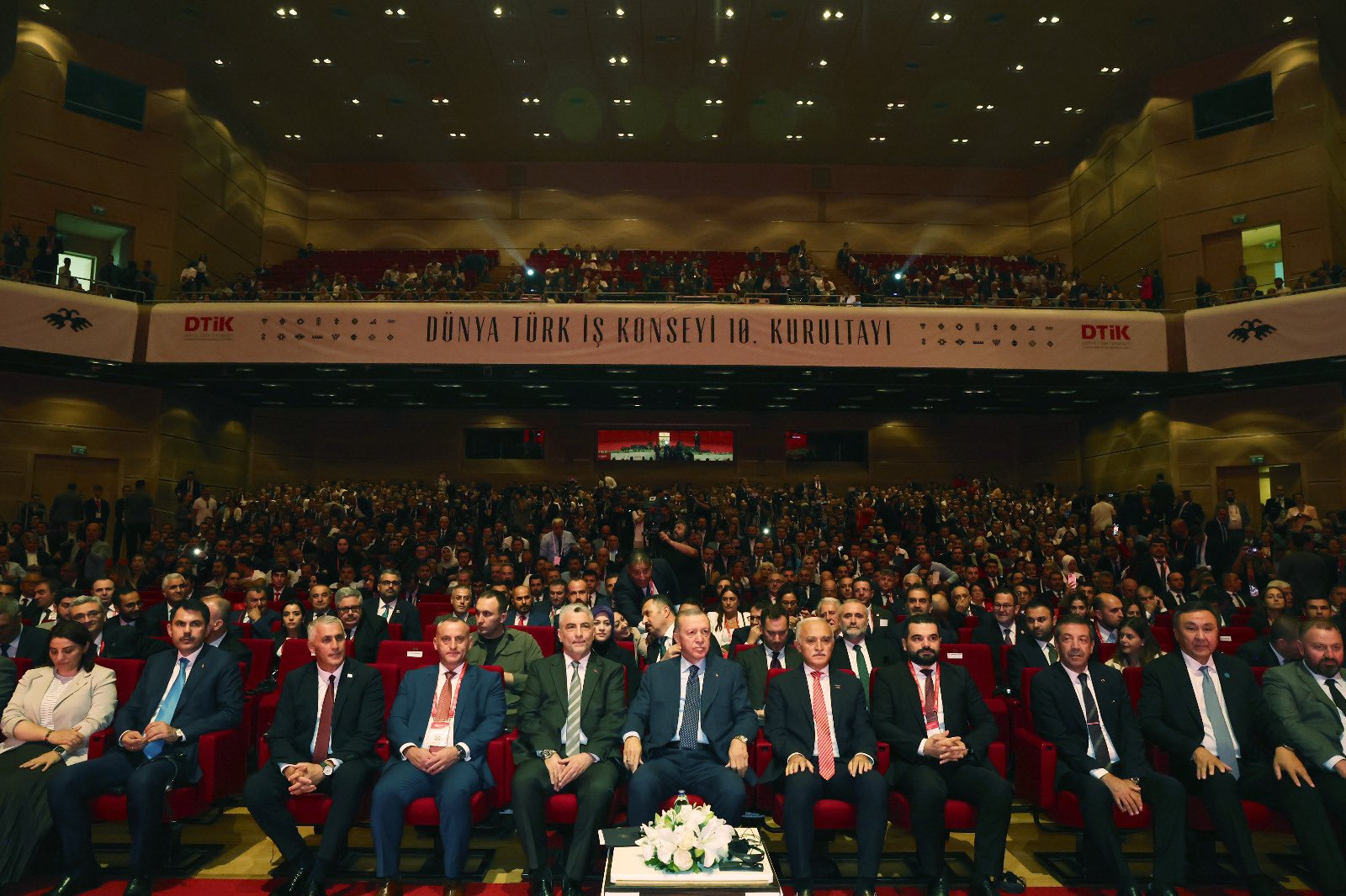 Dışişleri Bakanı Ertuğruloğlu “10. Dünya Türk İş Konseyi Kurultayı”na katıldı
