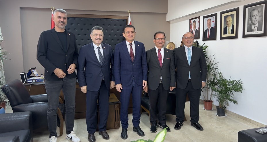 İçişleri Bakanı Oğuz, Trabzon Ortahisar Belediye Başkanı Genç’i kabul etti