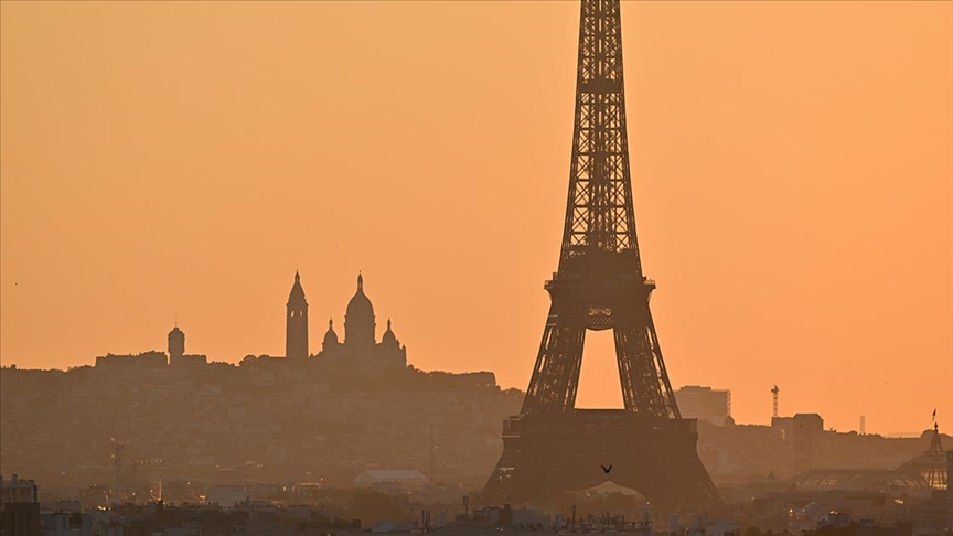 “Paris Nefes Alıyor” etkinliği kapsamında kent gün içinde araç trafiğine kapatıldı