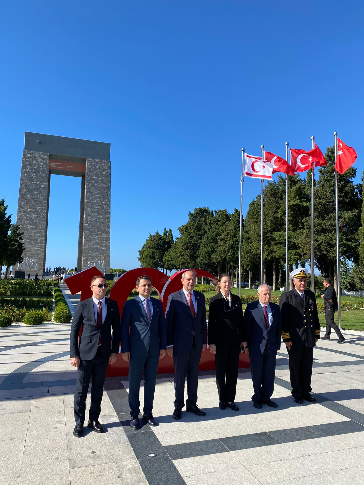 Cumhurbaşkanı Tatar, Çanakkale Şehitler Abidesi’ni ziyaret etti