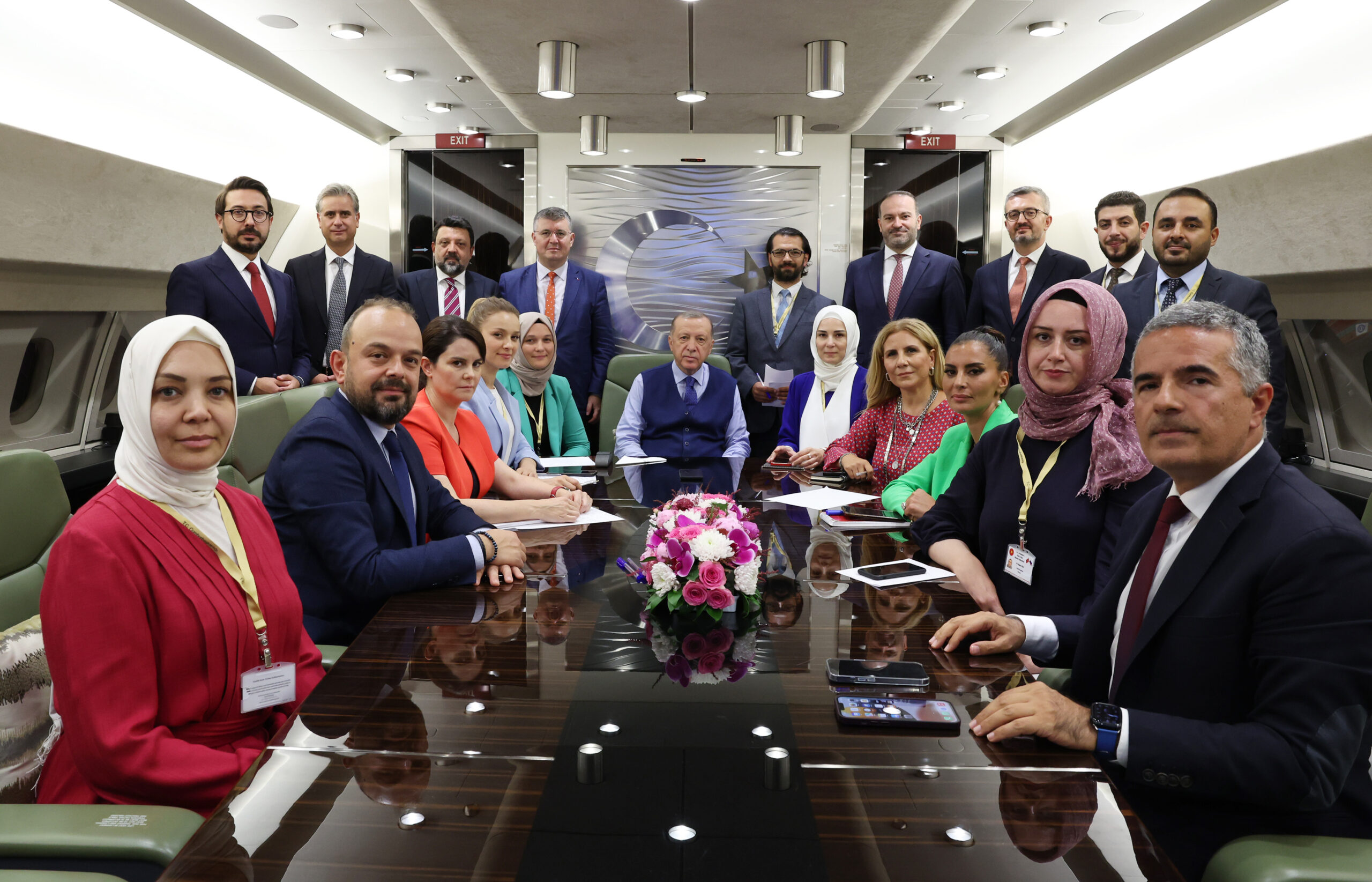 TC Cumhurbaşkanı Erdoğan, Almanya dönüşü uçakta gazetecilerin sorularını yanıtladı