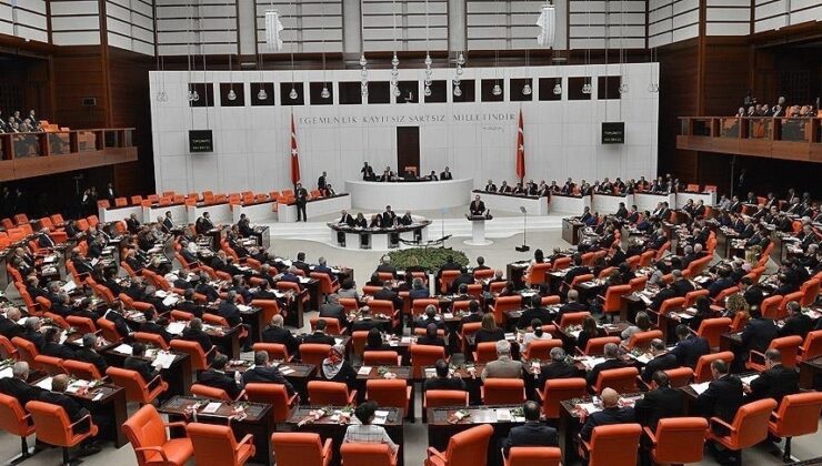 Türkiye’de TİP’li Can Atalay’ın milletvekilliği düşürüldü