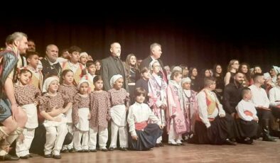 ‘Beyarmudu Belediyesi Halk Dansları Topluluğu 10’uncu Yıl Şöleni’ başladı