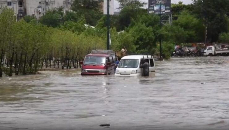 Pakistan’da şiddetli yağışlar nedeniyle 8 kişi öldü, 12 kişi yaralandı